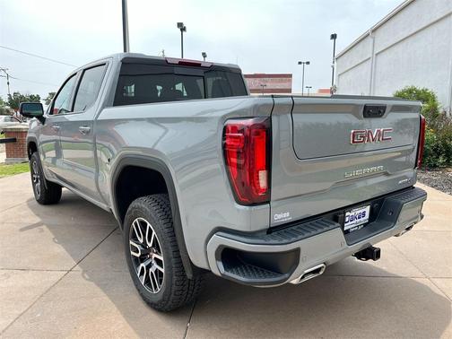 2025 GMC Sierra 1500 AT4