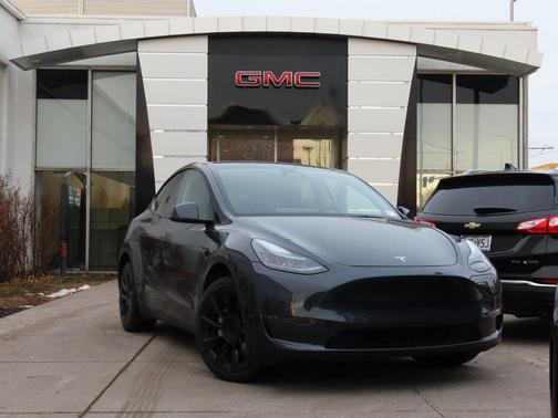 2024 Tesla Model Y Long Range Dual Motor All-Wheel Drive