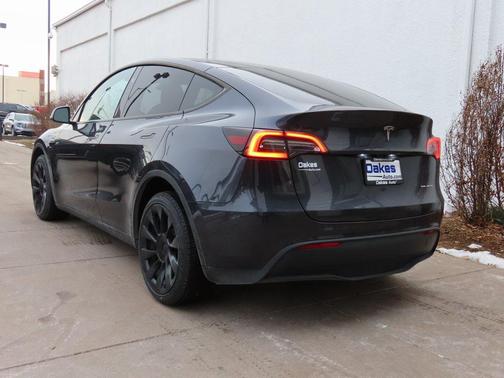 2024 Tesla Model Y Long Range Dual Motor All-Wheel Drive