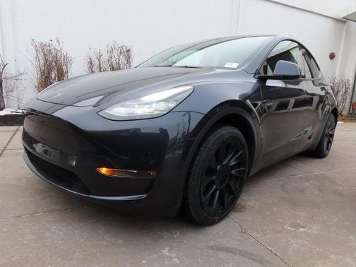 2024 Tesla Model Y Long Range Dual Motor All-Wheel Drive