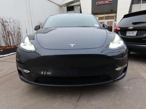 2024 Tesla Model Y Long Range Dual Motor All-Wheel Drive