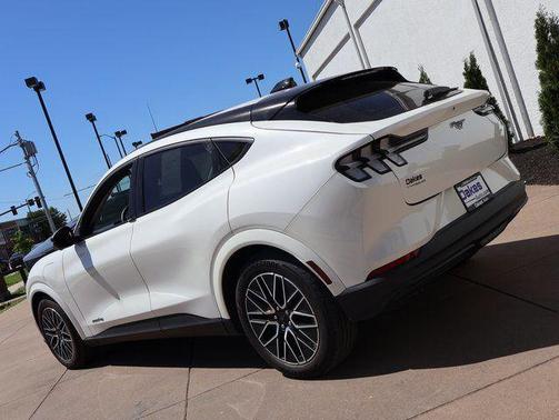 STAR WHITE MET TRI-COAT 2025 Ford Mustang Mach-E Premium