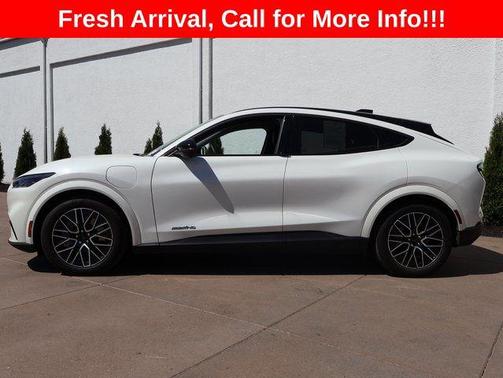STAR WHITE MET TRI-COAT 2025 Ford Mustang Mach-E Premium