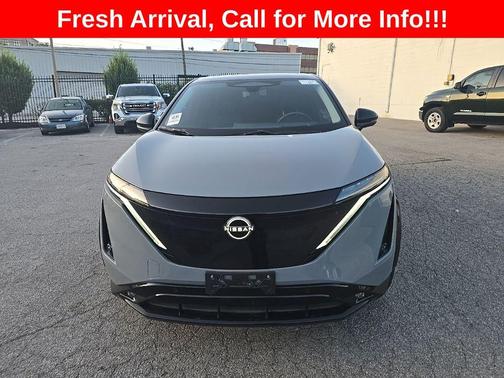 Boulder Gray Pearl/Black Diamond Pearl 2023 Nissan ARIYA PLATINUM+