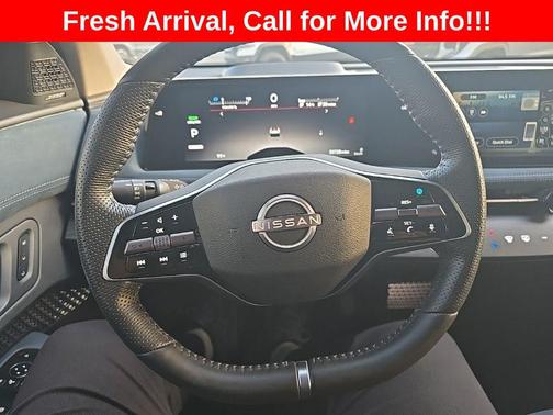 Boulder Gray Pearl/Black Diamond Pearl 2023 Nissan ARIYA PLATINUM+