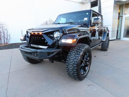 2025 Jeep Gladiator Nighthawk