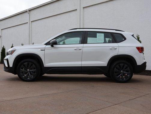 Pure White 2023 Volkswagen Taos 1.5T S