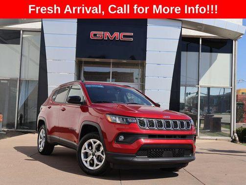 Red Hot Pearlcoat 2025 Jeep Compass Latitude