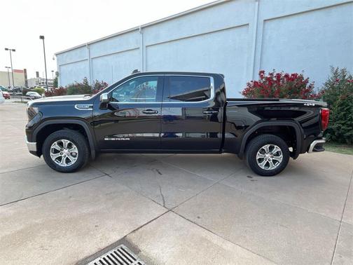 2025 GMC Sierra 1500 SLE