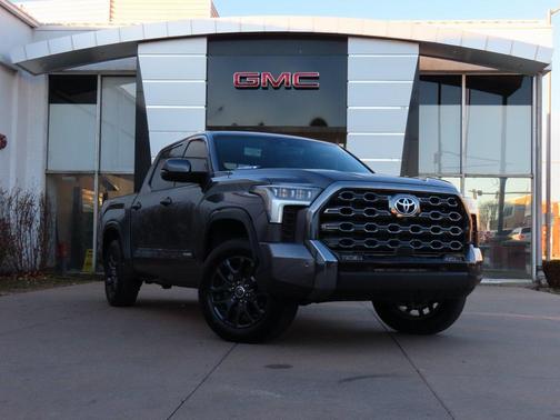 2023 Toyota Tundra Hybrid Platinum