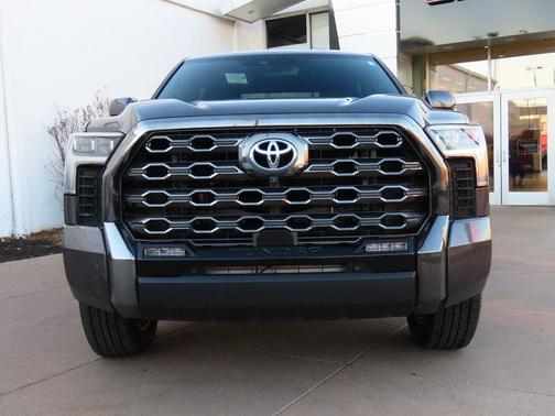 2023 Toyota Tundra Hybrid Platinum