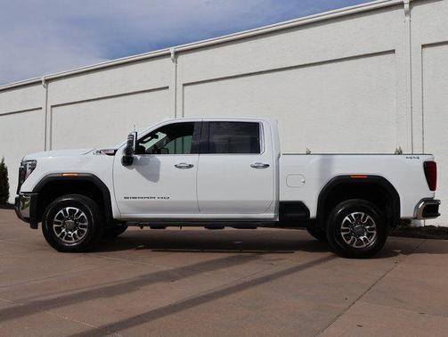 Summit White 2025 GMC Sierra 2500 SLT