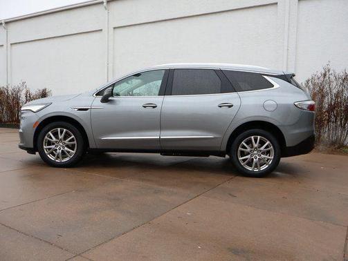 2023 Buick Enclave Essence FWD