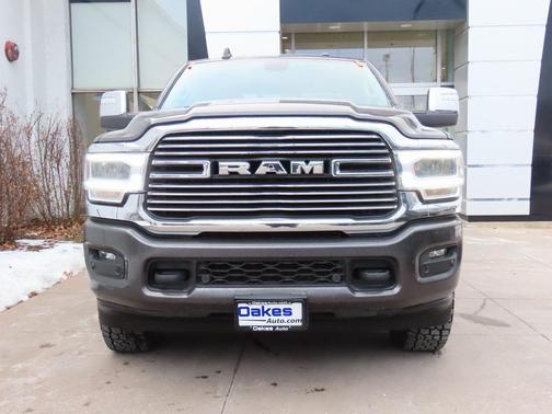 2024 RAM 3500 Laramie Crew Cab 4x4 8' Box