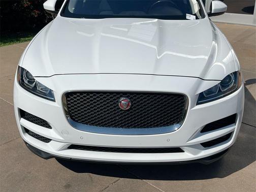 2020 Jaguar F-PACE 25t Premium