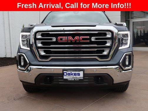 Dark Sky Metallic 2022 GMC Sierra 1500 SLT