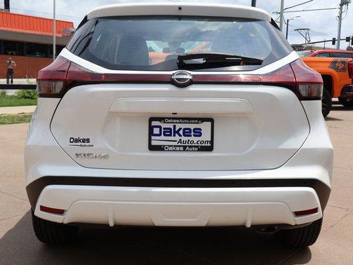 Fresh Powder 2024 Nissan Kicks S