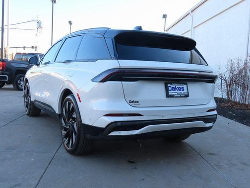 2024 Lincoln Nautilus Reserve