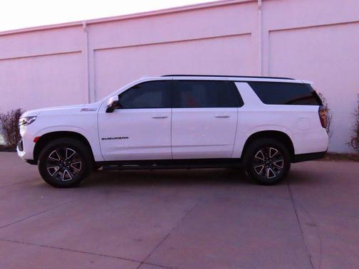 2023 Chevrolet Suburban 4WD Z71
