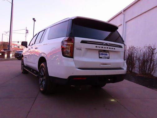 2023 Chevrolet Suburban 4WD Z71