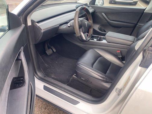 Pearl White Multi-Coat 2020 Tesla Model Y Long Range Dual Motor All-Wheel Drive