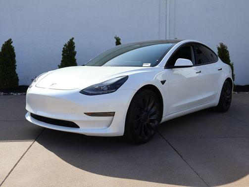 Pearl White Multi-Coat 2021 Tesla Model 3 Performance