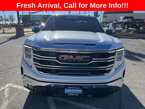 White Frost Tricoat 2022 GMC Sierra 1500 SLT