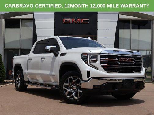 White Frost Tricoat 2022 GMC Sierra 1500 SLT