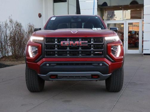 2024 GMC Canyon AT4