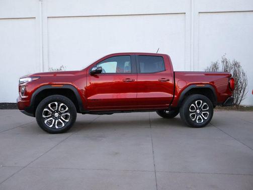 2024 GMC Canyon AT4