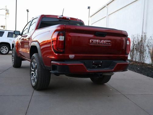 2024 GMC Canyon AT4