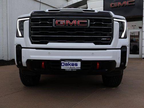 Summit White 2025 GMC Sierra 2500 AT4
