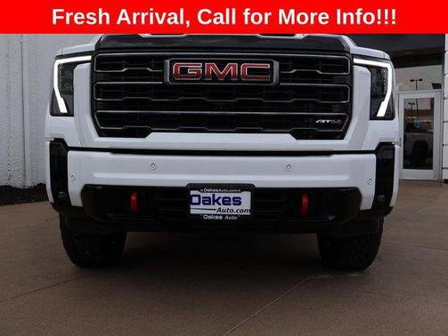 Summit White 2025 GMC Sierra 2500 AT4