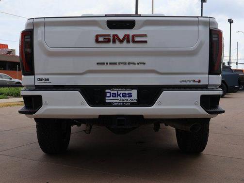 Summit White 2025 GMC Sierra 2500 AT4