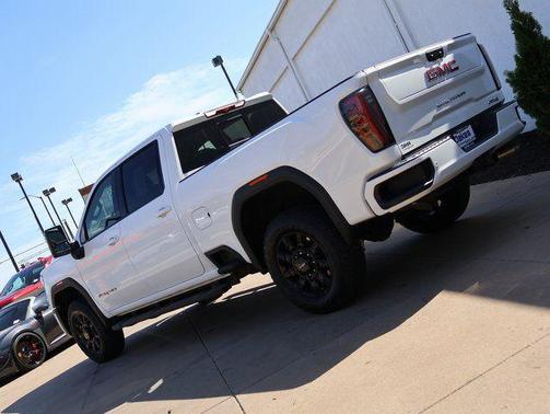 Summit White 2025 GMC Sierra 2500 AT4