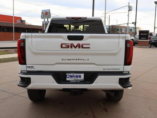 2026 GMC Sierra 2500 Denali
