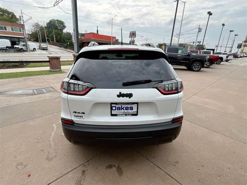2023 Jeep Cherokee Altitude