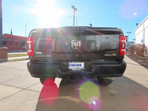 2021 RAM 2500 Laramie Crew Cab 4x4 6'4' Box