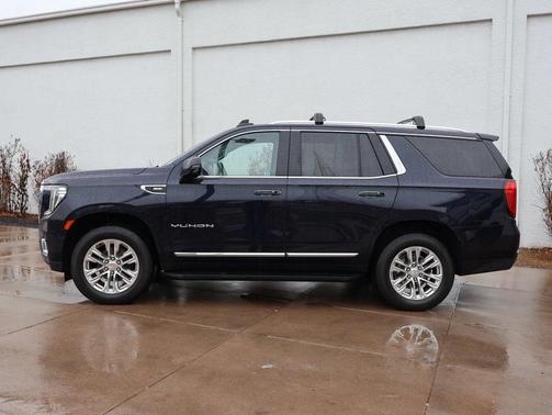 2022 GMC Yukon SLT
