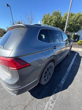 Platinum Gray Metallic 2023 Volkswagen Tiguan 2.0T SE 4MOTION