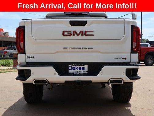 Summit White 2025 GMC Sierra 1500 AT4
