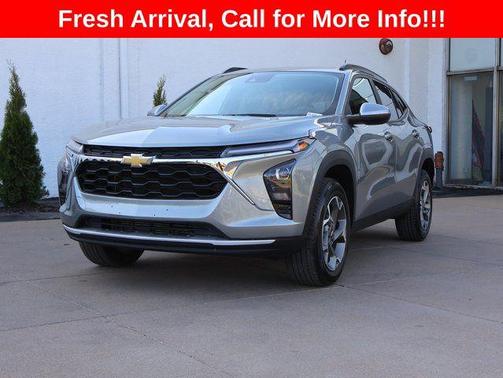 Sterling Gray Metallic 2025 Chevrolet Trax LT
