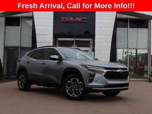 Sterling Gray Metallic 2025 Chevrolet Trax LT