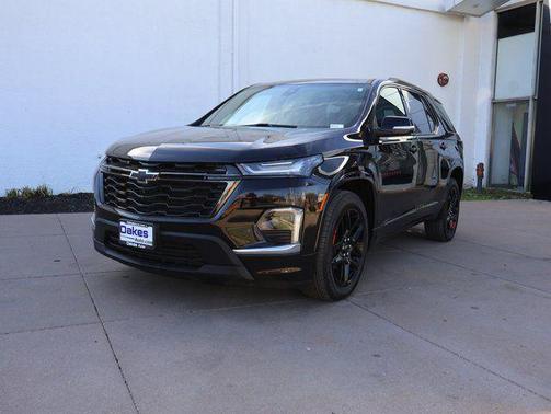 Mosaic Black Metallic 2023 Chevrolet Traverse Premier