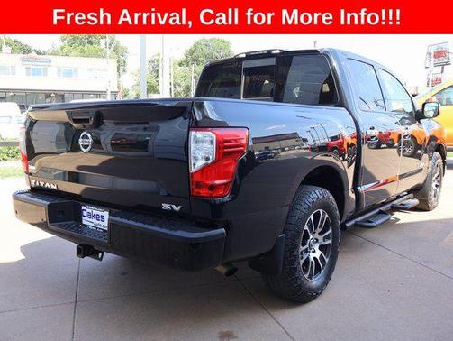 Super Black 2021 Nissan Titan SV