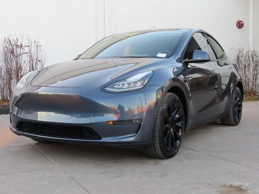2023 Tesla Model Y Long Range Dual Motor All-Wheel Drive