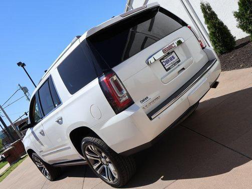 White Frost Tricoat 2019 GMC Yukon Denali