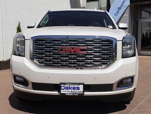 White Frost Tricoat 2019 GMC Yukon Denali