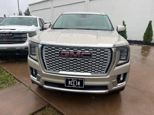 Pearl Beige Metallic 2021 GMC Yukon XL Denali