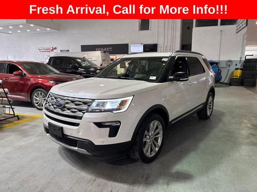 WHITE PLATINUM MET TRI-COAT 2018 Ford Explorer XLT